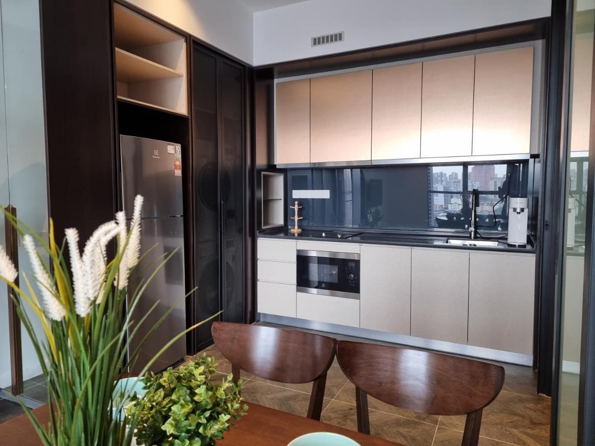 Scarletz Suites Klcc By De Harlequins Guesthouse Куала Лумпур Екстериор снимка