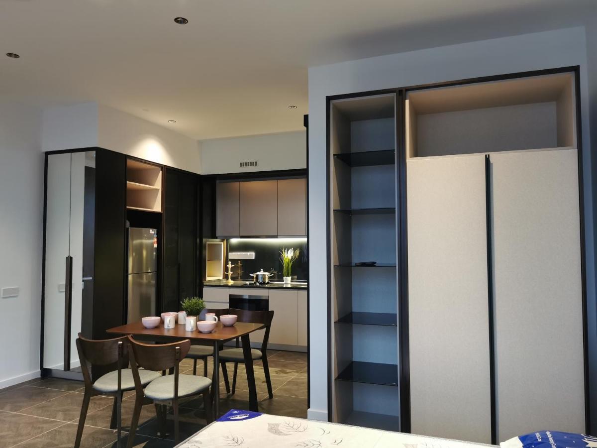 Scarletz Suites Klcc By De Harlequins Guesthouse Куала Лумпур Екстериор снимка