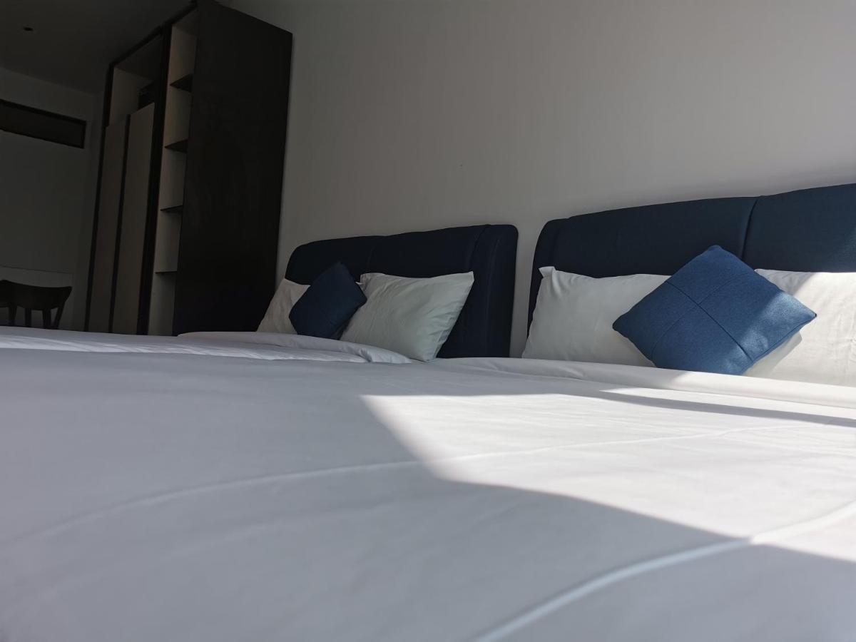 Scarletz Suites Klcc By De Harlequins Guesthouse Куала Лумпур Екстериор снимка