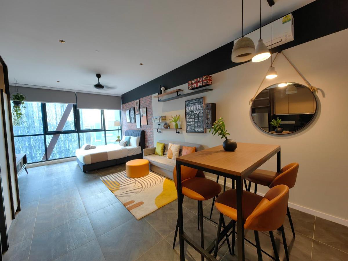 Scarletz Suites Klcc By De Harlequins Guesthouse Куала Лумпур Екстериор снимка