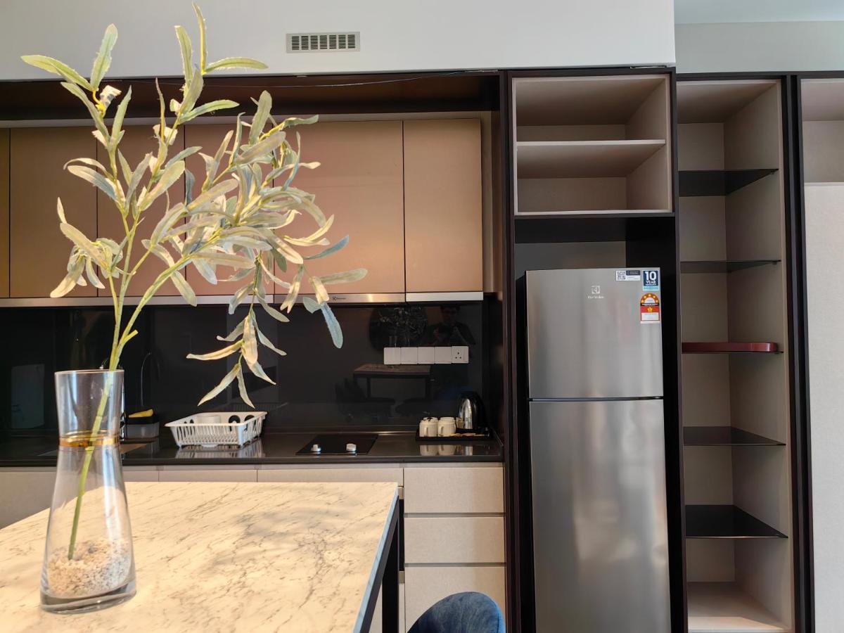 Scarletz Suites Klcc By De Harlequins Guesthouse Куала Лумпур Екстериор снимка