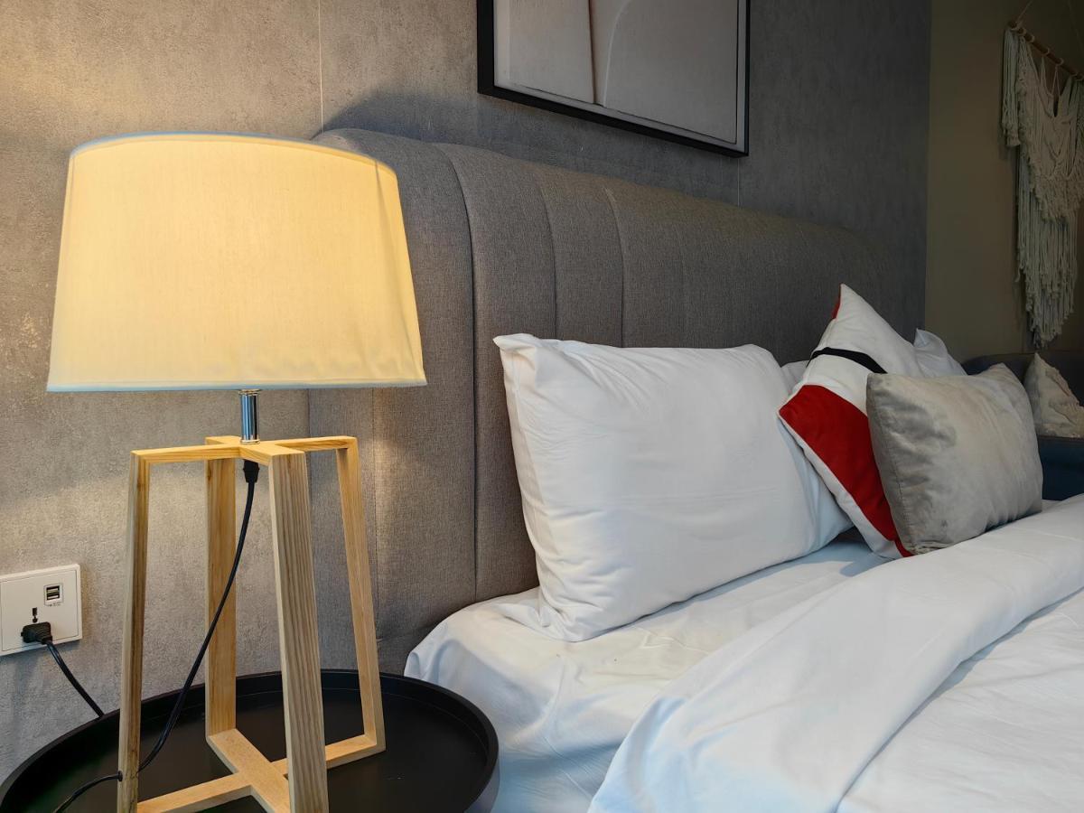 Scarletz Suites Klcc By De Harlequins Guesthouse Куала Лумпур Екстериор снимка