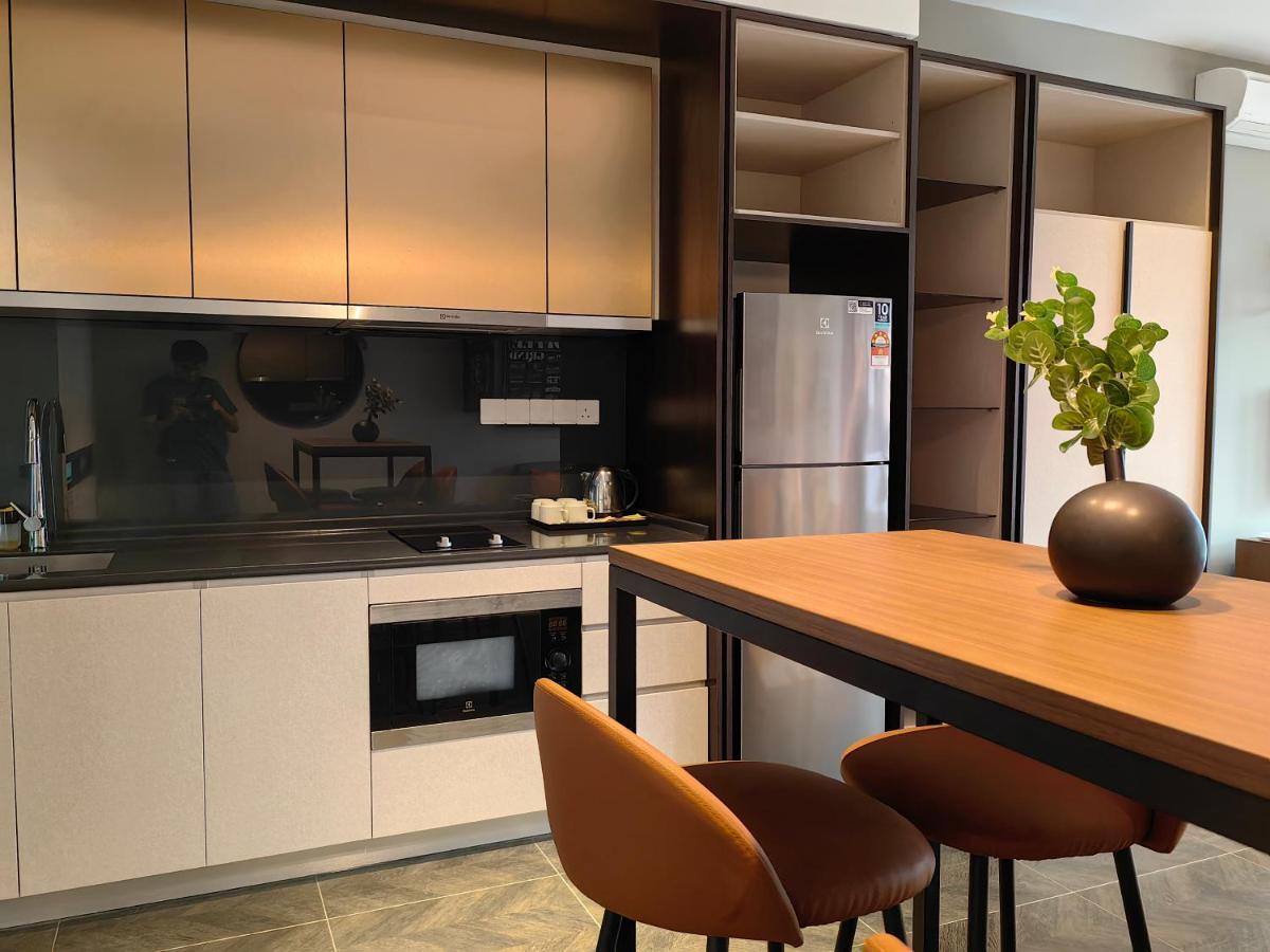 Scarletz Suites Klcc By De Harlequins Guesthouse Куала Лумпур Екстериор снимка